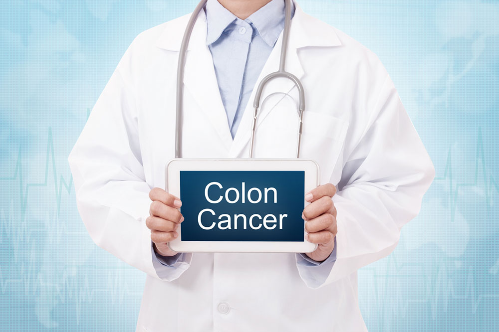 4 Early Warning Signs of Colon Cancer