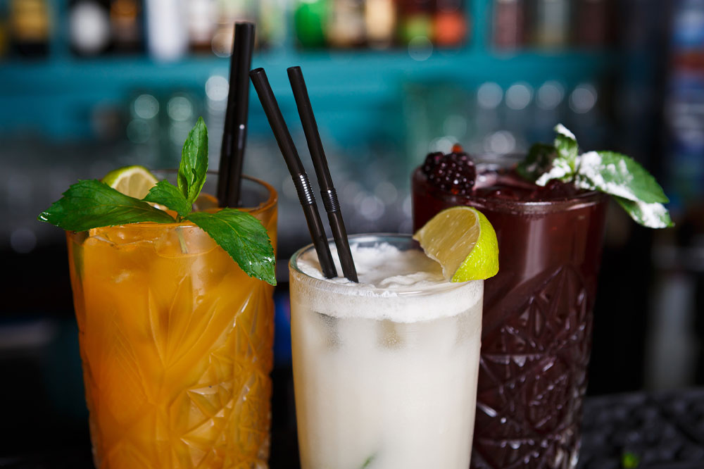 5 Cocktails That Add Buzz to Any Party