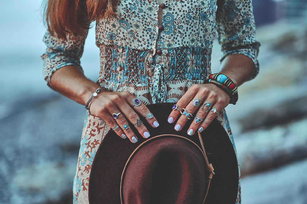 6 Simple Tips for Trendy Jewelry Styling